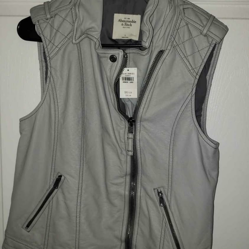 Abercrombie & Fitch Light Gray Women's Vest